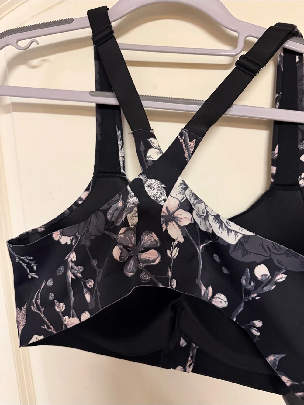 Victoria's Secret Black Knock Out Floral Front-Zip Sports Bra with Blush Accents